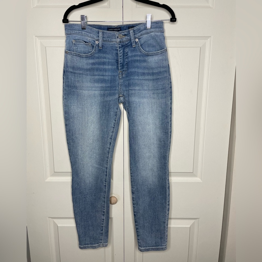 Lucky brand mid rise skinny Ava jeans size 8